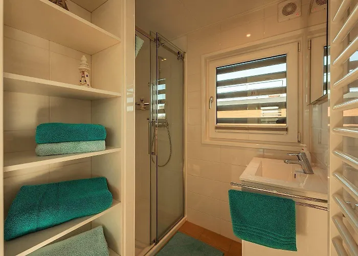 船屋 Hausboot Moewenschiss Klitten